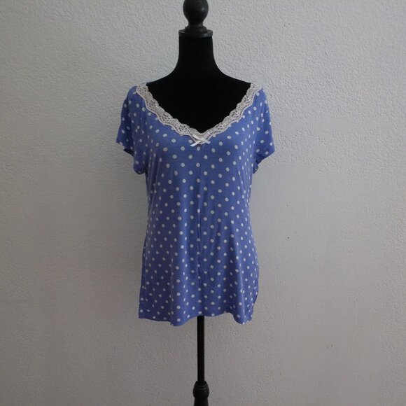 Purple polka dots V-neck T-shirt, with lace details - Picture 3 of 6